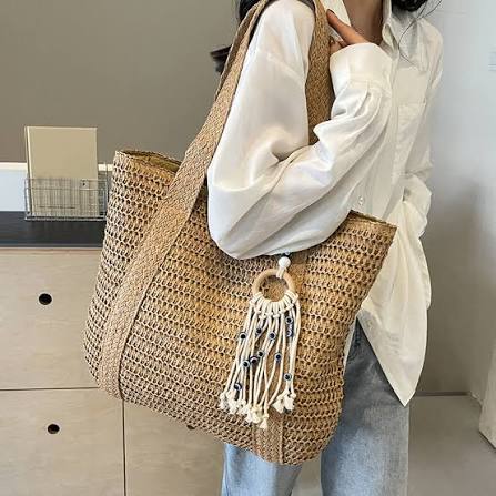 Bolsa em tecido feita à mão.
